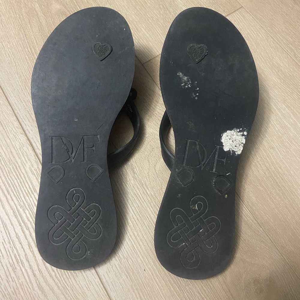 DVF beach/pool sandals - Picture 2 of 2